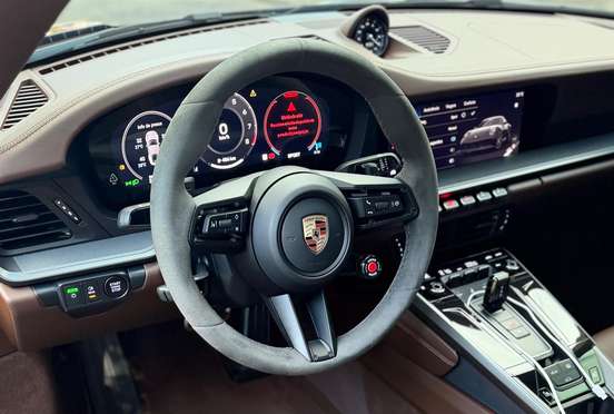PORSCHE-911-2025