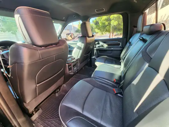 RAM-3500-6.7 I6 TURBO DIESEL LARAMIE CD 4X4 AUTOMÁTICO RAM-3500-2022