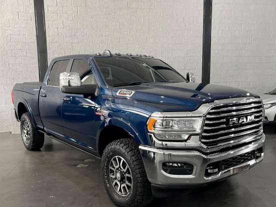 RAM-3500-6.7 I6 TURBO DIESEL LIMITED LONGHORN CD 4X4 AUTOMÁTICO RAM-3500-2023