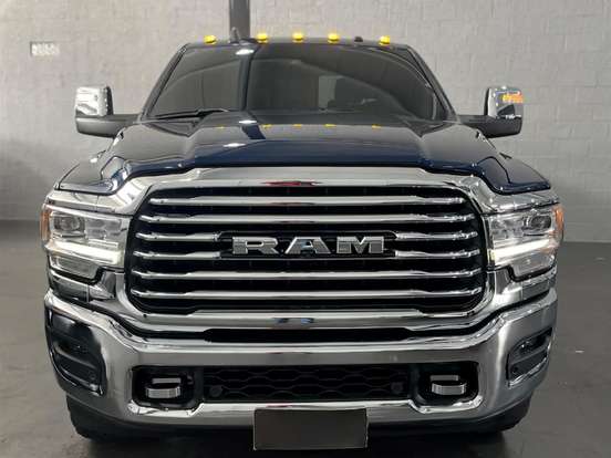 RAM-3500-6.7 I6 TURBO DIESEL LIMITED LONGHORN CD 4X4 AUTOMÁTICO RAM-3500-2023