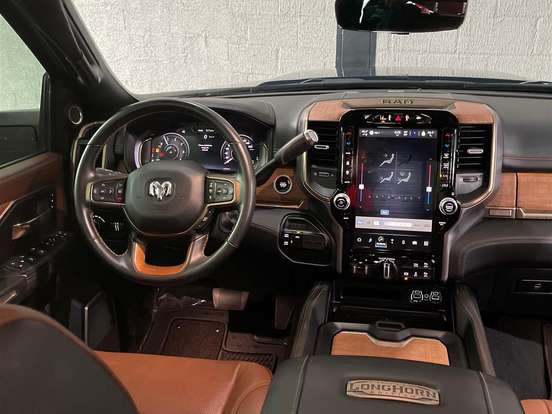 RAM-3500-6.7 I6 TURBO DIESEL LIMITED LONGHORN CD 4X4 AUTOMÁTICO RAM-3500-2023