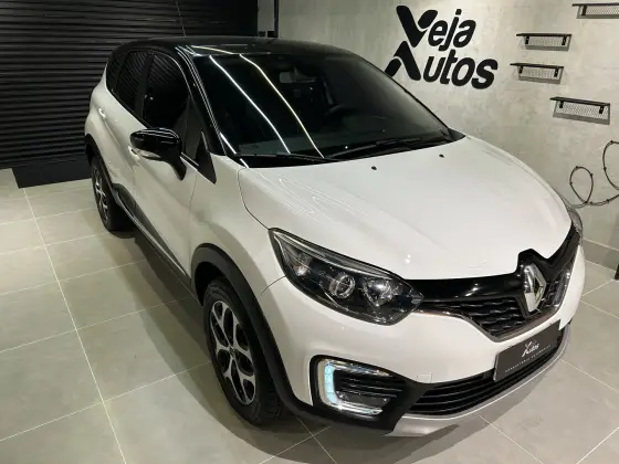 RENAULT CAPTUR 1.6 16V SCE FLEX INTENSE X-TRONIC RENAULT CAPTUR 1.6 16V SCE FLEX INTENSE X-TRONIC
