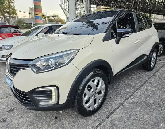 RENAULT CAPTUR 1.6 16V SCE FLEX LIFE X-TRONIC RENAULT CAPTUR 1.6 16V SCE FLEX LIFE X-TRONIC