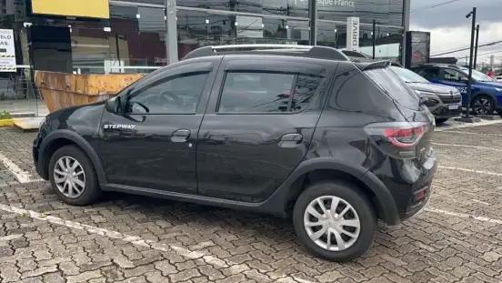 RENAULT-SANDERO-2023