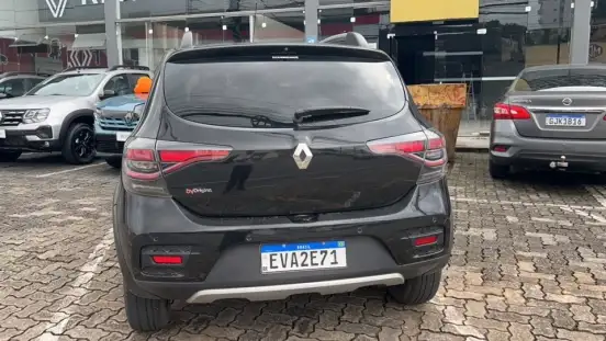 RENAULT-SANDERO-2023