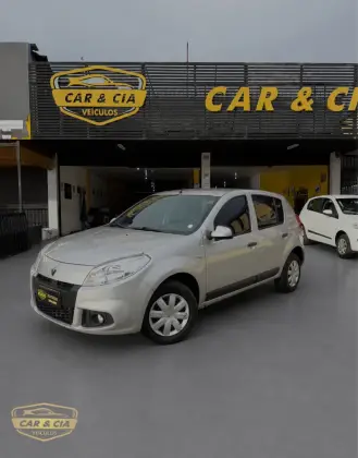 RENAULT SANDERO 1.0 EXPRESSION 16V FLEX 4P MANUAL RENAULT SANDERO 1.0 EXPRESSION 16V FLEX 4P MANUAL