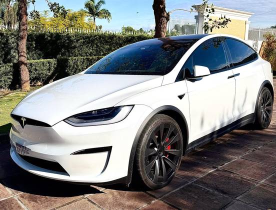 TESLA MODEL X ELÉTRICO PLAID