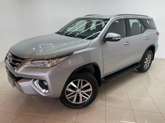 TOYOTA HILUX SW4 2.7 SR 4X2 16V FLEX 4P AUTOMÁTICO