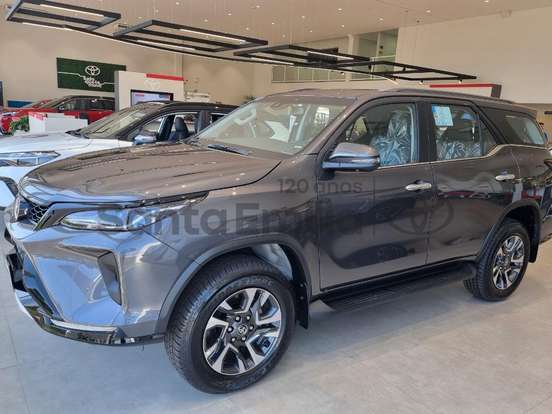 TOYOTA-HILUX SW4-2.8 D-4D TURBO DIESEL SRX PLATINUM 7L 4X4 AUTOMÁTICO TOYOTA-HILUX SW4-2026