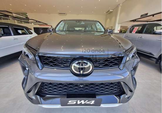 TOYOTA-HILUX SW4-2.8 D-4D TURBO DIESEL SRX PLATINUM 7L 4X4 AUTOMÁTICO TOYOTA-HILUX SW4-2026