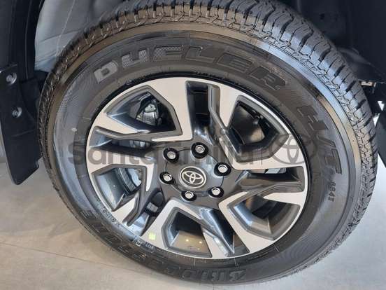 TOYOTA-HILUX SW4-2.8 D-4D TURBO DIESEL SRX PLATINUM 7L 4X4 AUTOMÁTICO TOYOTA-HILUX SW4-2026