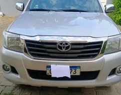 TOYOTA HILUX 2.7 SR 4X2 CD 16V FLEX 4P AUTOMÁTICO TOYOTA HILUX 2.7 SR 4X2 CD 16V FLEX 4P AUTOMÁTICO