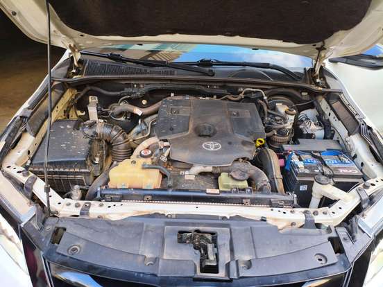 TOYOTA-HILUX SW4-2020