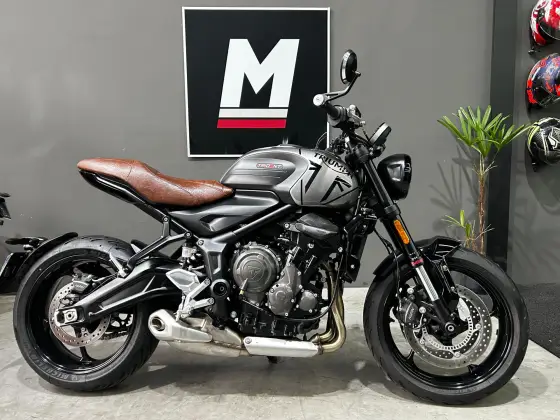 TRIUMPH TRIDENT 660 