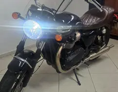 TRIUMPH BONNEVILLE T100 900 TRIUMPH BONNEVILLE T100 900