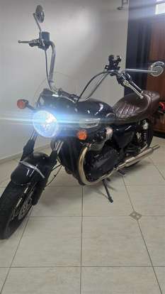 TRIUMPH-BONNEVILLE T100 900-2023