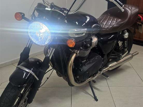 TRIUMPH-BONNEVILLE T100 900 TRIUMPH-BONNEVILLE T100 900-2023