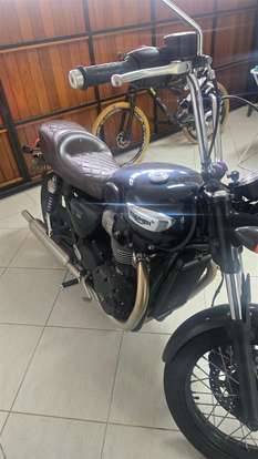 TRIUMPH-BONNEVILLE T100 900-2023