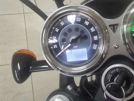 TRIUMPH-BONNEVILLE T100 900 TRIUMPH-BONNEVILLE T100 900-2023