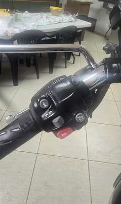 TRIUMPH-BONNEVILLE T100 900-2023