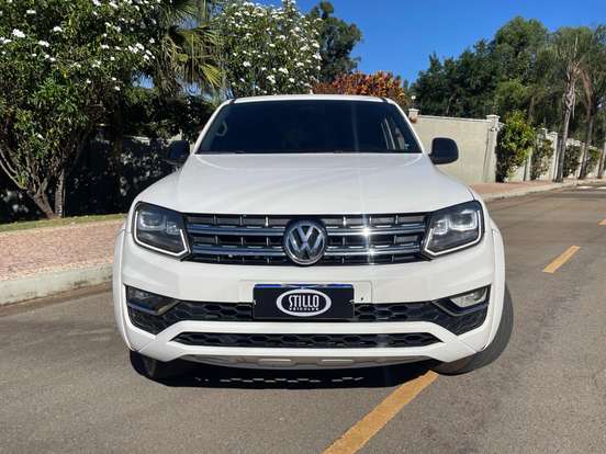 VOLKSWAGEN-AMAROK-2015