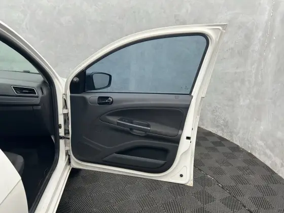 /en/city/cate-car-used-car/volkswagen-voyage-2023-1-0-12v-mpi-totalflex-4p-manual-48415296425428992/-12