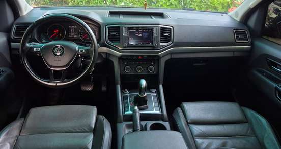 VOLKSWAGEN-AMAROK-2018