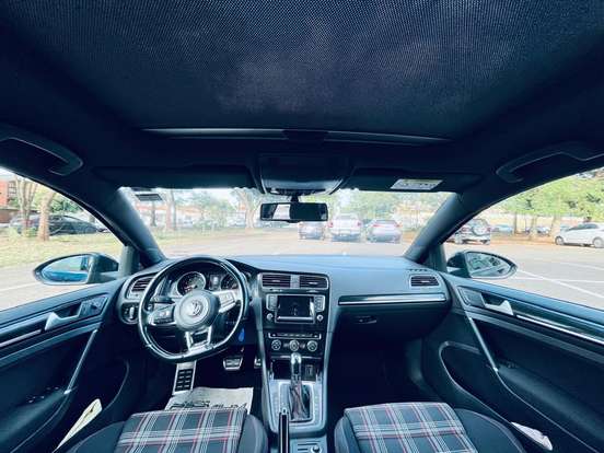 VOLKSWAGEN-GOLF-2.0 TSI GTI 16V TURBO GASOLINA 4P AUTOMÁTICO VOLKSWAGEN-GOLF-2015