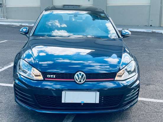 VOLKSWAGEN-GOLF-2015