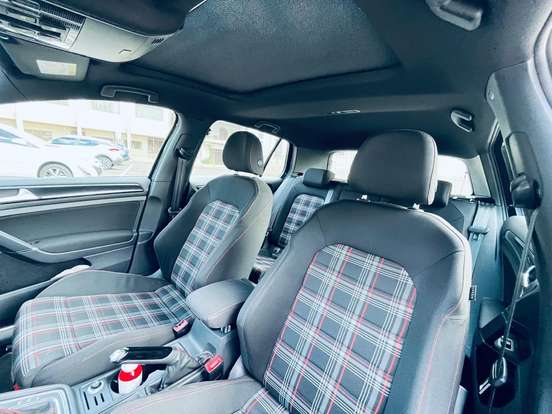 VOLKSWAGEN-GOLF-2.0 TSI GTI 16V TURBO GASOLINA 4P AUTOMÁTICO VOLKSWAGEN-GOLF-2015