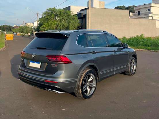 VOLKSWAGEN-TIGUAN-2019