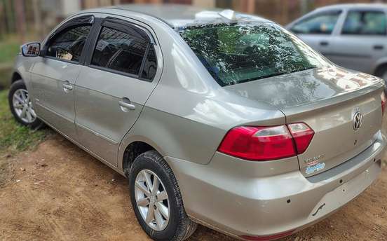 VOLKSWAGEN-VOYAGE-2013