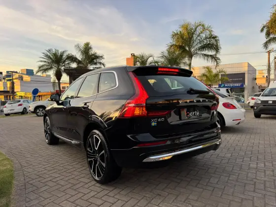 VOLVO XC60 2.0 T8 RECHARGE PLUS AWD GEARTRONIC VOLVO XC60 2.0 T8 RECHARGE PLUS AWD GEARTRONIC