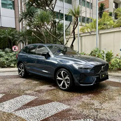 VOLVO XC60 2.0 T8 RECHARGE ULTIMATE DARK AWD GEARTRONIC
