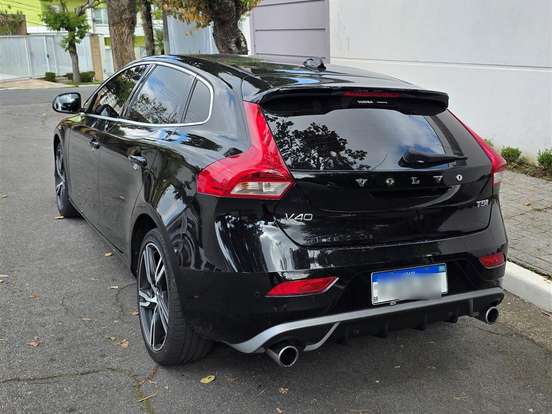 VOLVO-V40-2.0 T5 R-DESIGN GASOLINA 4P AUTOMÁTICO VOLVO-V40-2018