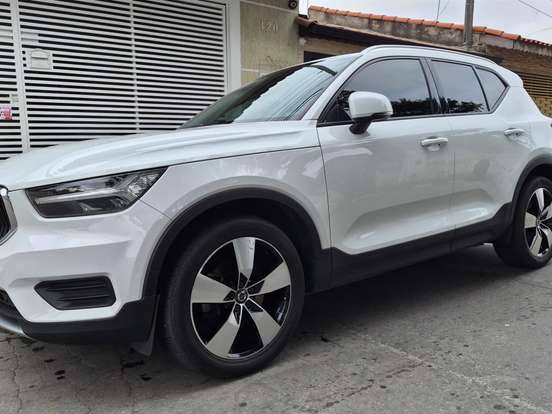 VOLVO-XC40-2.0 T5 GASOLINA MOMENTUM AWD GEARTRONIC VOLVO-XC40-2018