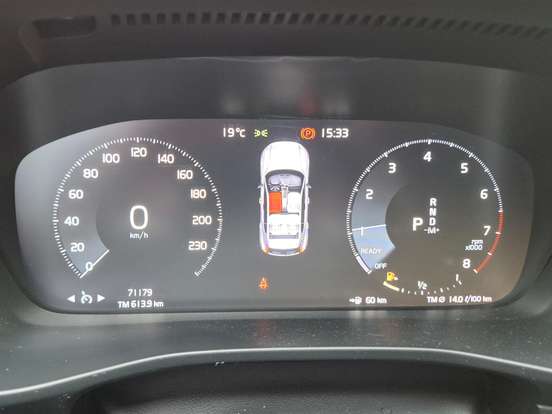 VOLVO-XC40-2.0 T5 GASOLINA MOMENTUM AWD GEARTRONIC VOLVO-XC40-2018