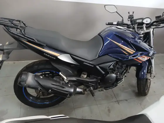 YAMAHA YS 250 FAZER 