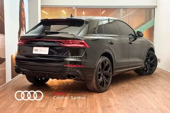 AUDI-RS Q8-2023