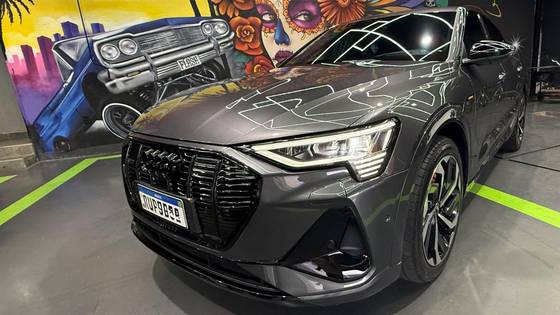 AUDI E-TRON ELÉTRICO SPORTBACK PERFORMANCE QUATTRO