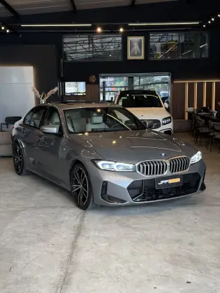 BMW 320i 2.0 16V TURBO FLEX M SPORT AUTOMÁTICO BMW 320i 2.0 16V TURBO FLEX M SPORT AUTOMÁTICO