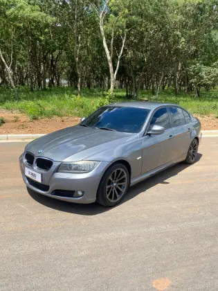 BMW 320i 2.0 TOP 16V GASOLINA 4P AUTOMÁTICO BMW 320i 2.0 TOP 16V GASOLINA 4P AUTOMÁTICO