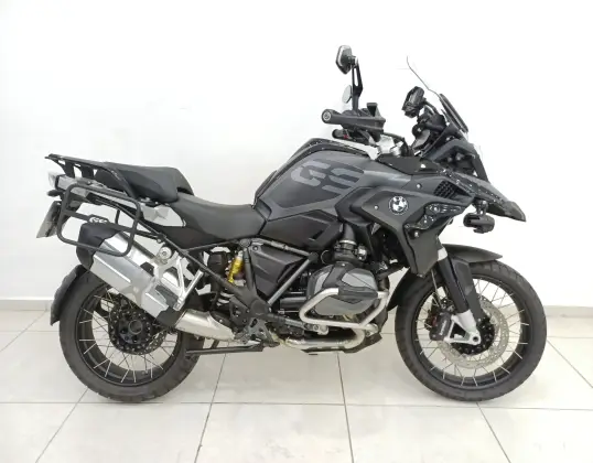 BMW R 1250 GS TRIPLE BLACK BMW R 1250 GS TRIPLE BLACK
