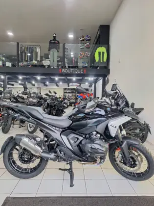 BMW R 1300 GS TRIPLE BLACK 