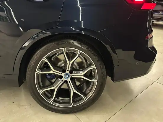 BMW-X5-2025
