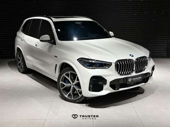 BMW-X5-2021