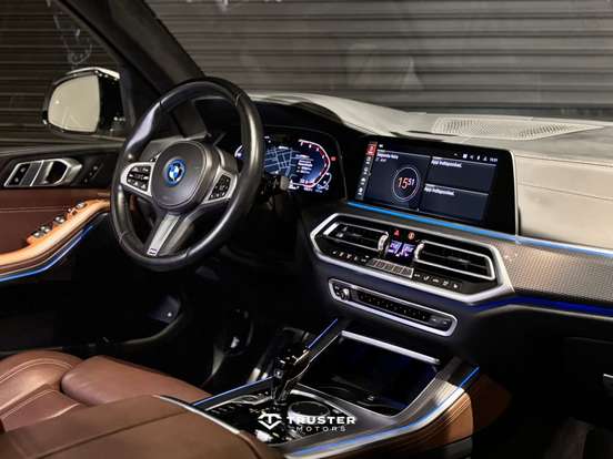 BMW-X5-2021