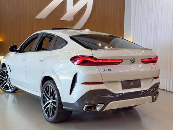 BMW-X6-3.0 TWINPOWER GASOLINA XDRIVE40I M SPORT AUTOMÁTICO BMW-X6-2024