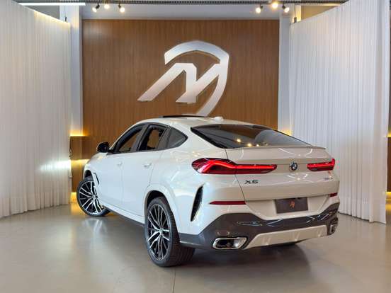 BMW-X6-3.0 TWINPOWER GASOLINA XDRIVE40I M SPORT AUTOMÁTICO BMW-X6-2024