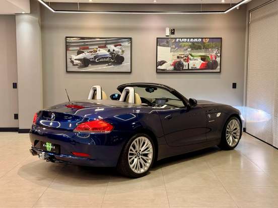 BMW-Z4-2.5 I6 GASOLINA SDRIVE23I AUTOMÁTICO BMW-Z4-2011